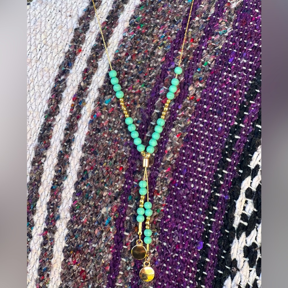 NWOT Turquoise and gold necklace